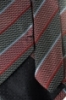 Kravata tmavočervená s pásmi